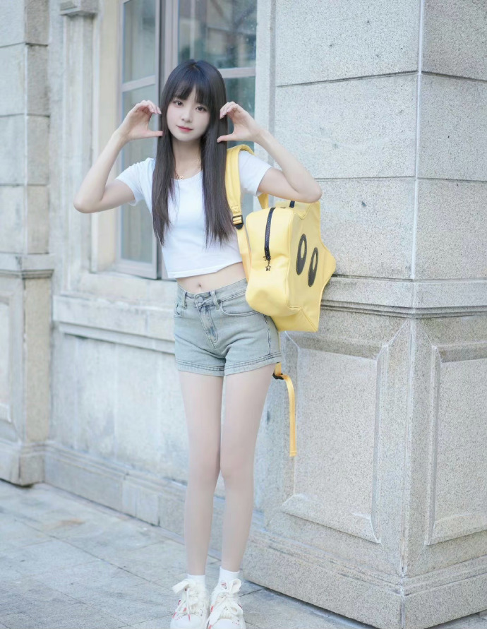 九品芝麻官